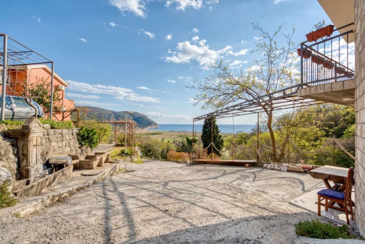 Savovic_Lux Lägenhet Petrovac Exteriör bild
